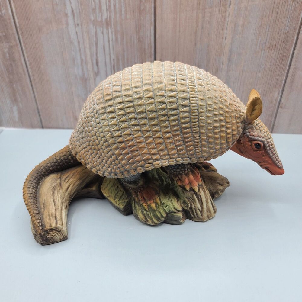 Armadillo Porcelain Figurine 5957 Sadek by Andrea 9" x 5" Vintage